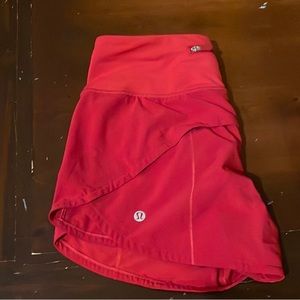 They are red lululemon sorts I have only worn them ones they are too small